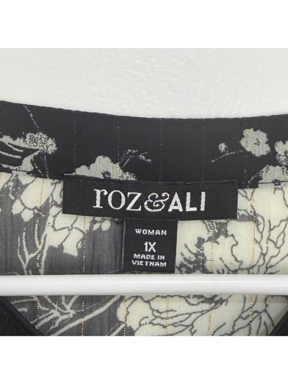 Roz & Ali Black Floral Metalic Sheer Tunic Blouse W/ Lined Tank Top Woman SZ 1X - Picture 2 of 13